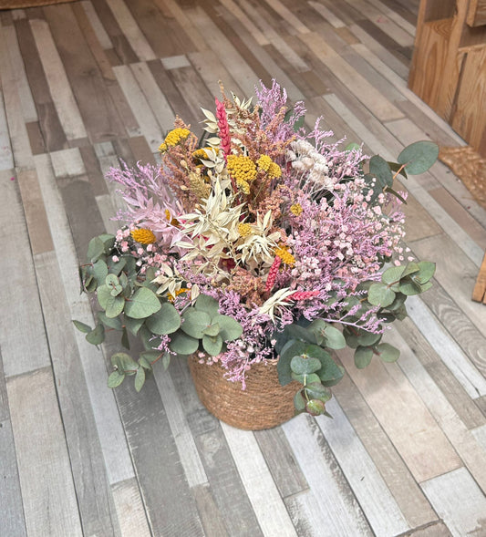 Capazo con Flores Preservadas